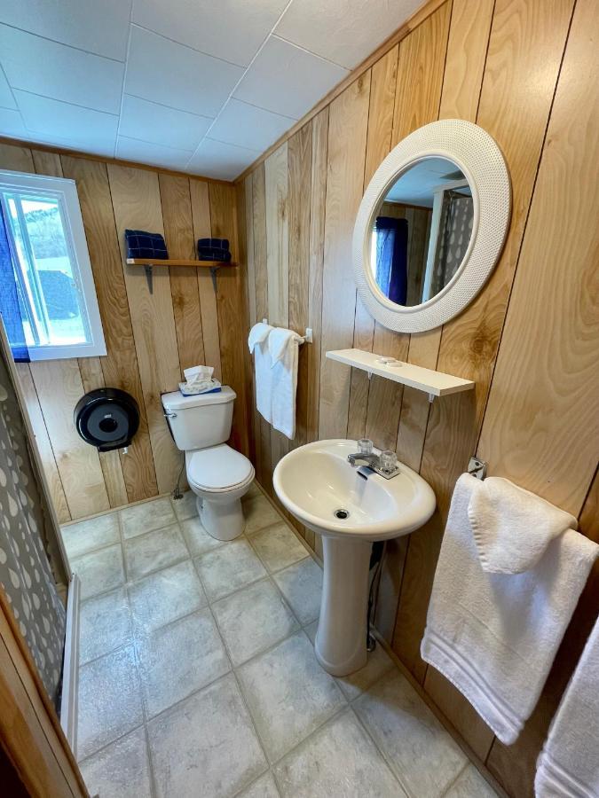 Chalets Bernatchez 몽 생 피에르 외부 사진